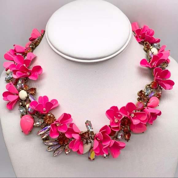 J. Crew Pink Flower Mardi Gras Necklace NWT - Picture 1 of 11
